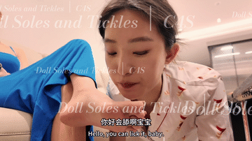 图片[4]-The Flight Attendant’s Seduction Trap for Max-触乐TKee