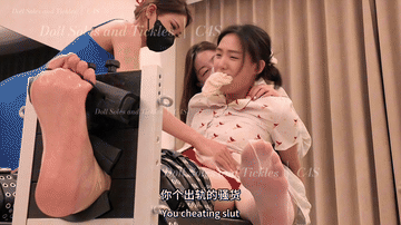 The Flight Attendant's Seduction Trap for Max-触乐TKee