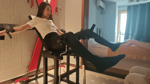 图片[18]-【物语工作室】小雪OL制服被挠黑丝肉丝脚底-触乐TKee